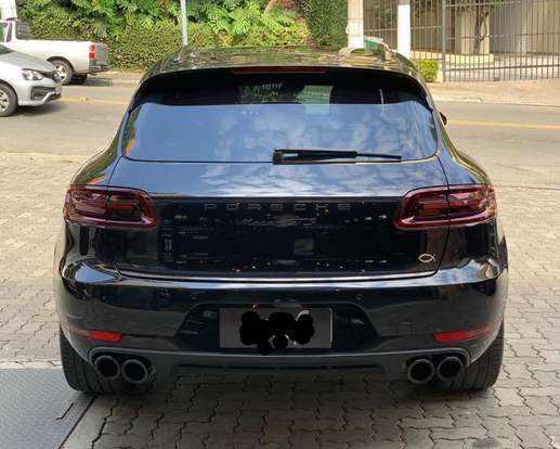 PORSCHE-MACAN-2016