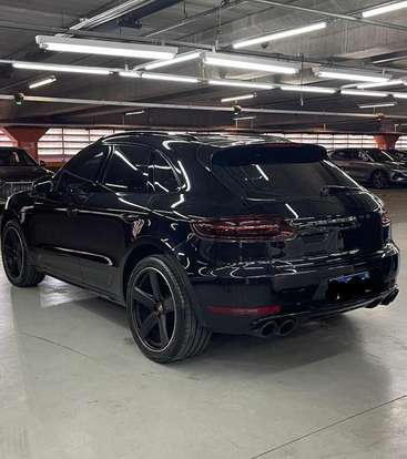 PORSCHE-MACAN-2016