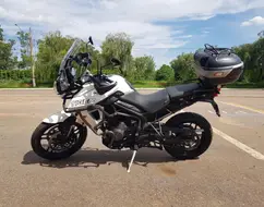 TRIUMPH TIGER 800 XRX TRIUMPH TIGER 800 XRX
