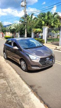 HYUNDAI HB20 1.0 COMFORT PLUS 12V FLEX 4P MANUAL