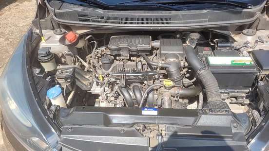 HYUNDAI-HB20-2015