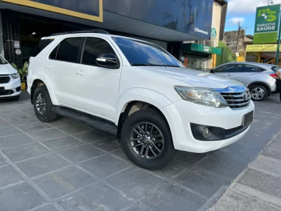 TOYOTA HILUX SW4 2.7 SR 4X2 16V FLEX 4P AUTOMÁTICO