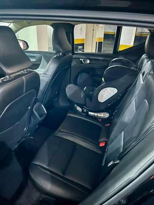 VOLVO-XC40-2018