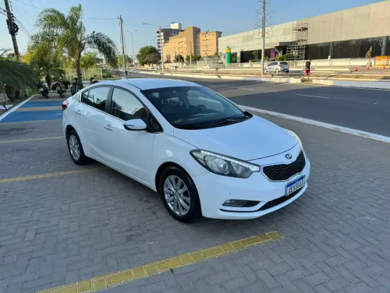 KIA CERATO 1.6 SX 16V FLEX 4P AUTOMÁTICO