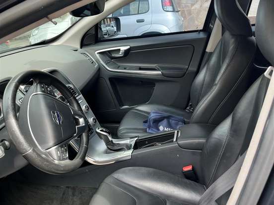 VOLVO-XC60-2.0 T5 KINETIC GASOLINA 4P AUTOMÁTICO VOLVO-XC60-2017