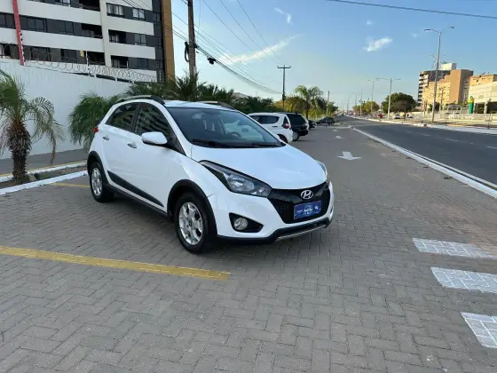 HYUNDAI HB20X 1.6 16V PREMIUM FLEX 4P AUTOMÁTICO