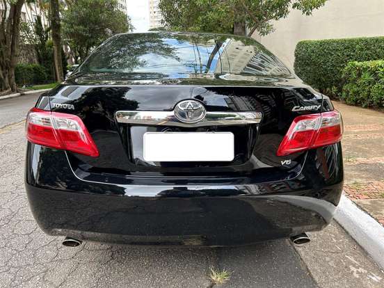 TOYOTA-CAMRY-2010