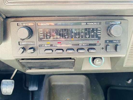 VOLKSWAGEN-GOL-1.6 PLUS 8V ÁLCOOL 2P MANUAL VOLKSWAGEN-GOL-1986