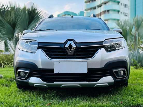 RENAULT-SANDERO-2021