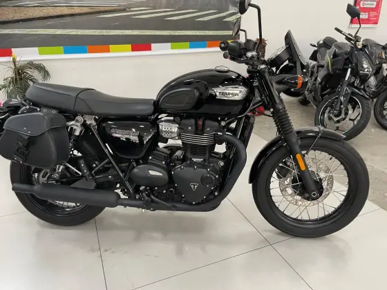 TRIUMPH BONNEVILLE T100 BLACK 900 