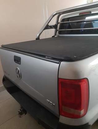 VOLKSWAGEN-AMAROK-2012