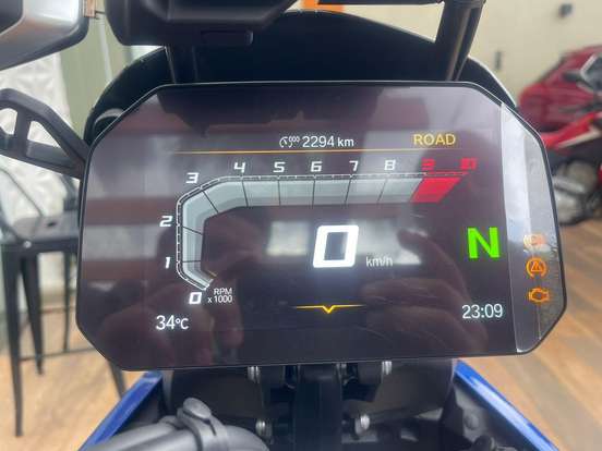 BMW-R 1300 GS TROPHY BMW-R 1300 GS TROPHY-2024