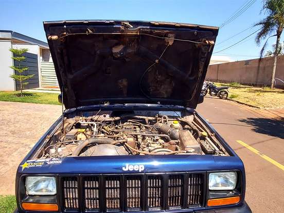 JEEP-CHEROKEE-4.0 SPORT 4X4 6I 12V GASOLINA 4P AUTOMÁTICO JEEP-CHEROKEE-1997