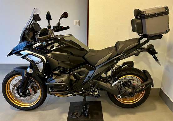 BMW-R 1300 GS TRIPLE BLACK-2024