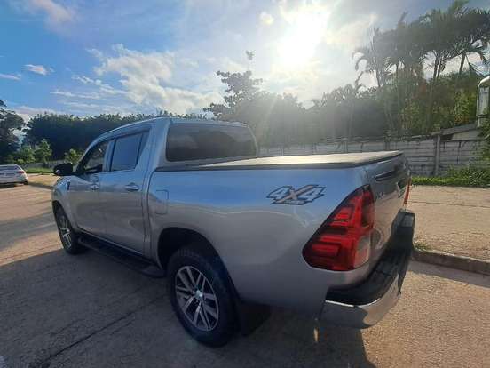 TOYOTA-HILUX-2.8 SRX 4X4 CD 16V DIESEL 4P AUTOMÁTICO TOYOTA-HILUX-2016