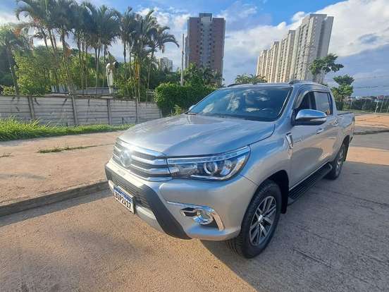TOYOTA-HILUX-2.8 SRX 4X4 CD 16V DIESEL 4P AUTOMÁTICO TOYOTA-HILUX-2016