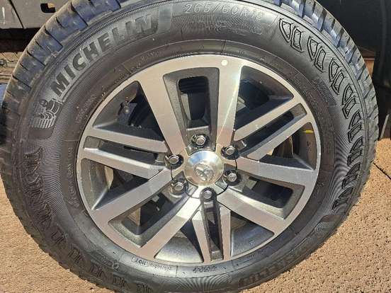 TOYOTA-HILUX-2.8 SRX 4X4 CD 16V DIESEL 4P AUTOMÁTICO TOYOTA-HILUX-2016