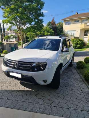 RENAULT-DUSTER-2014