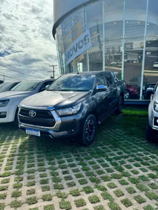 TOYOTA HILUX 2.7 VVT-i FLEX CD SRV 4X4 AUTOMÁTICO