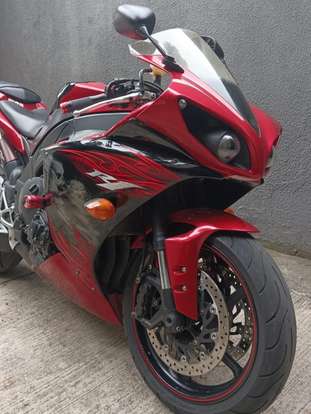 YAMAHA-YZF R1-2011