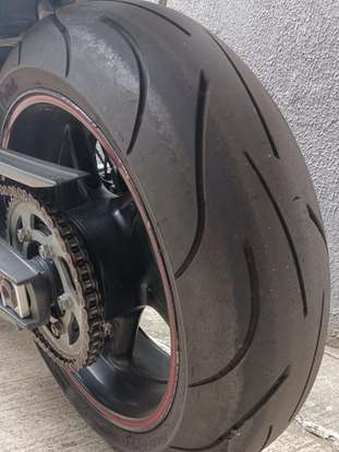 YAMAHA-YZF R1-2011