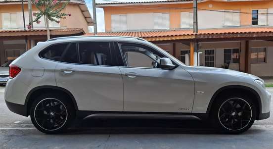 BMW-X1-3.0 24V GASOLINA XDRIVE28I 4P AUTOMÁTICO BMW-X1-2011