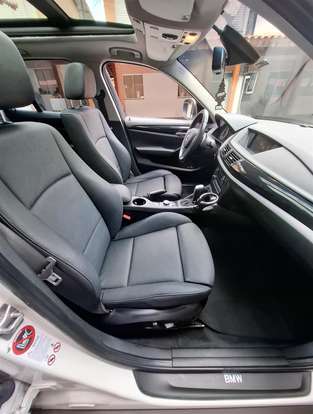 BMW-X1-2011