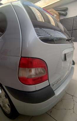 RENAULT-SCÉNIC-2.0 PRIVILÉGE PLUS 16V GASOLINA 4P AUTOMÁTICO RENAULT-SCÉNIC-2007
