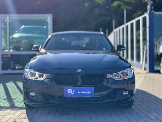 BMW-320i-2014