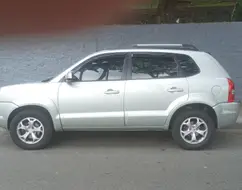 HYUNDAI TUCSON 2.0 MPFI GLS 16V 143CV 2WD FLEX 4P AUTOMÁTICO HYUNDAI TUCSON 2.0 MPFI GLS 16V 143CV 2WD FLEX 4P AUTOMÁTICO