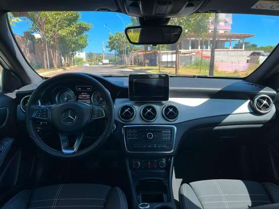 MERCEDES-BENZ-GLA 200-1.6 CGI ADVANCE 16V TURBO FLEX 4P AUTOMÁTICO MERCEDES-BENZ-GLA 200-2015