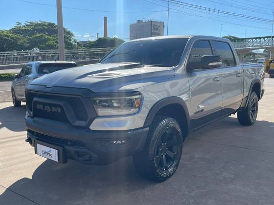 RAM 1500 5.7 V8 GASOLINA REBEL CD 4X4 AUTOMÁTICO