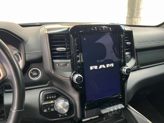 RAM-1500-5.7 V8 GASOLINA REBEL CD 4X4 AUTOMÁTICO RAM-1500-2022