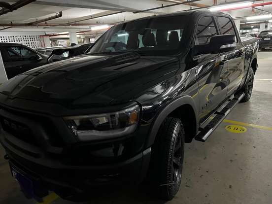 RAM-1500-5.7 V8 GASOLINA REBEL CD 4X4 AUTOMÁTICO RAM-1500-2022