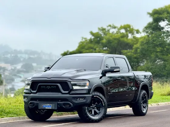 RAM 1500 5.7 V8 GASOLINA REBEL CD 4X4 AUTOMÁTICO