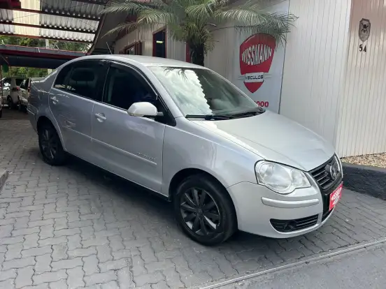 VOLKSWAGEN-POLO SEDAN-2009