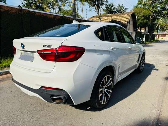 BMW-X6-4.4 M SPORT 4X4 COUPÉ V8 32V BI-TURBO GASOLINA 4P AUTOMÁTICO BMW-X6-2015