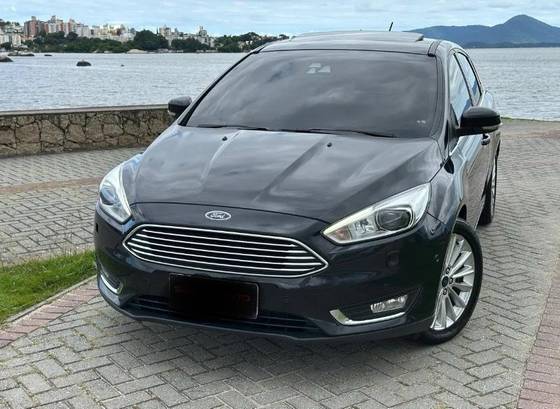 FORD FOCUS 2.0 TITANIUM PLUS FASTBACK 16V FLEX 4P POWERSHIFT