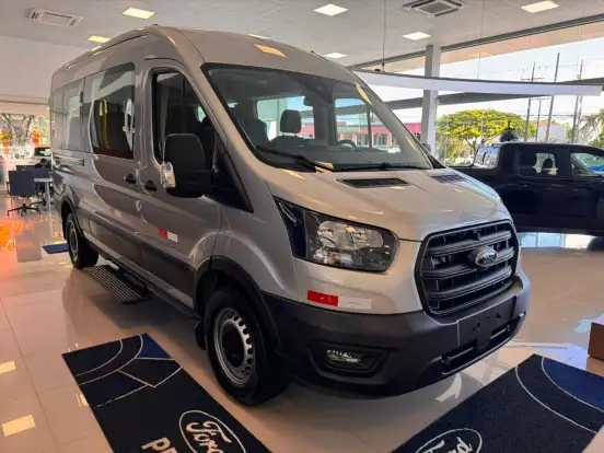 FORD-TRANSIT-2023
