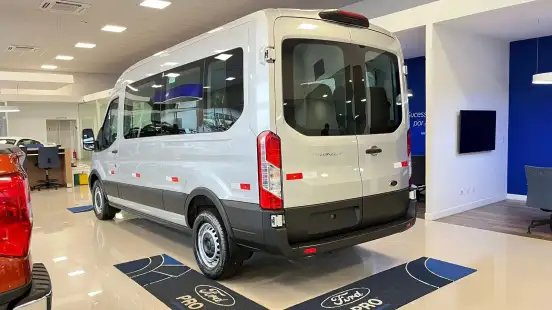 FORD-TRANSIT-2023