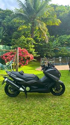 YAMAHA-TMAX-2014