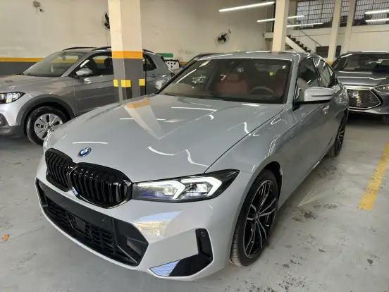 BMW-330e-2.0 16V TURBO HÍBRIDO M SPORT AUTOMÁTICO BMW-330e-2024