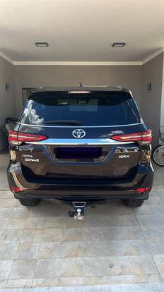 TOYOTA-HILUX SW4-2.8 D-4D TURBO DIESEL SRX 4X4 AUTOMÁTICO TOYOTA-HILUX SW4-2022