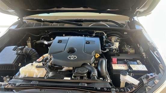 TOYOTA-HILUX SW4-2022