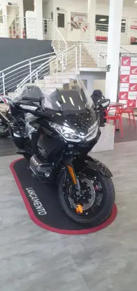 HONDA GL 1800 GOLD WING TOUR 
