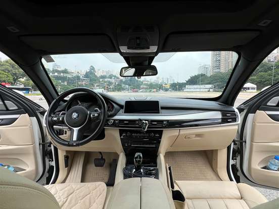 BMW-X6-4.4 50I 4X4 COUPÉ 8 CILINDROS 32V BI-TURBO GASOLINA 4P AUTOMÁTICO BMW-X6-2014