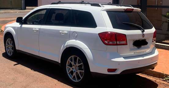 FIAT-FREEMONT-2014