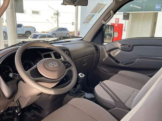 HYUNDAI-HR-2.5 TURBO DIESEL CS 4WD MANUAL HYUNDAI-HR-2024