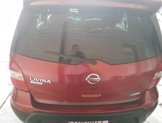 NISSAN-LIVINA-2013