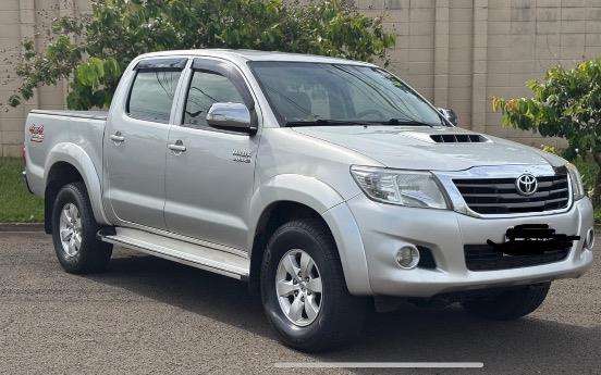 TOYOTA-HILUX-2013